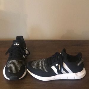 Adidas Swift Run Black Sneakers